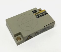 Omron V600-ÜD8KR12 ,8K Bayt RFID Etiketi: 65MM X 40MM X 15MM; Kapsüllenmiş, Pasif, Kurşunsuz/ROHS Uyumlu Msl