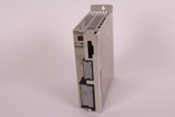 Omron 3G3SVBB015E, 1.5 kW gücünde ve 220V çalışma voltajına sahip bir AC hız kontrol cihazıdır (invertör)
