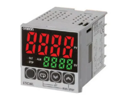 OMRON E5CWL-Q1P AC100-240 Sıcaklık Kontrol Cihazı - 1